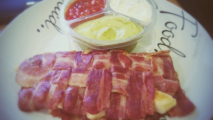 Bacon weave quesadilla with chicken and dip